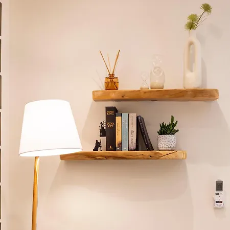 Studio Flat 21 At Evangelismos Metro Stn-3